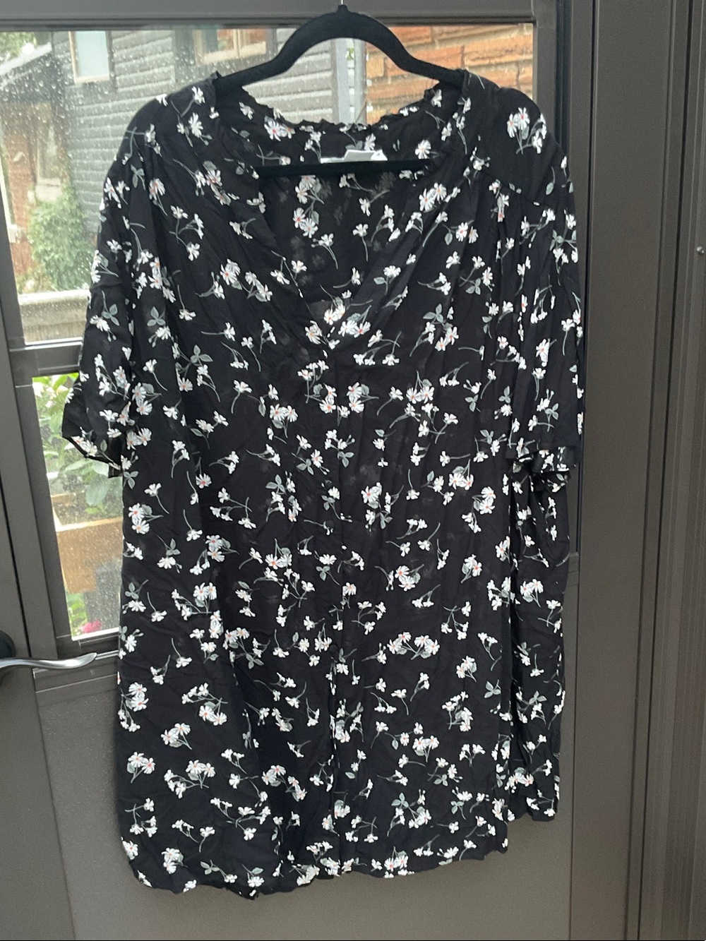 Penningtons Black Floral V-Neck Tunic